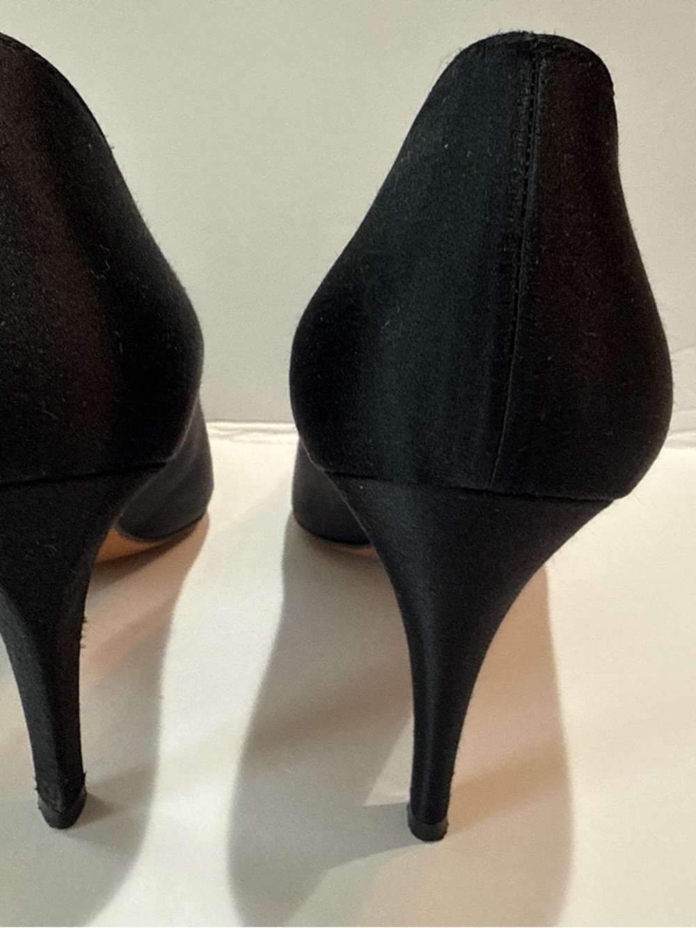 Yves Saint Laurent Black Pointed Toe Pumps 9.5 - Picture 9 of 14